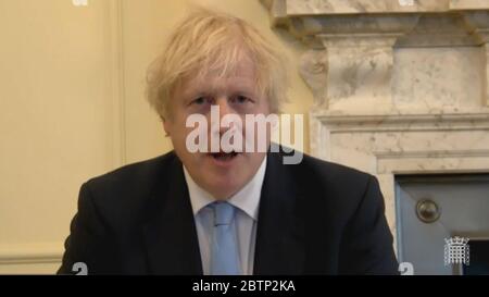 Schermata di parlientlive.tv del primo ministro Boris Johnson apparendo davanti al Comitato di collegamento della Camera dei Comuni, tramite videoconferenza, per affrontare il controllo da parte dei parlamentari, dove ha risposto alle domande sulle regole di blocco e Dominic Cummings. Foto Stock