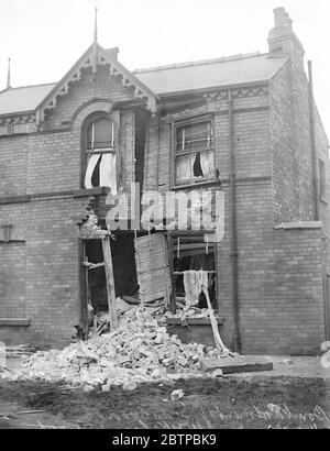 Bombardamento di Scarborough . Effetto del bombardamento su una casa di abitazione . RAID aereo su Scarborough, Hartlepool e Whitby , che ha avuto luogo il 16 dicembre 1914 Foto Stock