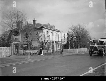 Casa a metà strada a Swanley . 1935 . Foto Stock