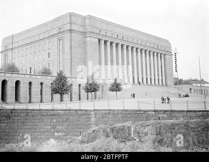 Helsinki e personalità. Il Parlamento finlandese di helsinki, uno degli edifici più famosi al mondo. Foto Stock