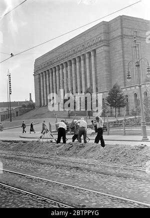 Helsinki e personalità. Il Parlamento finlandese di helsinki, uno degli edifici più famosi al mondo. Foto Stock