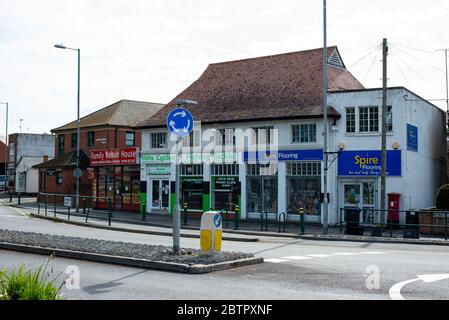 Aziende di Amesbury durante la chiusura di Coronavirus. Wiltshire, Inghilterra Foto Stock
