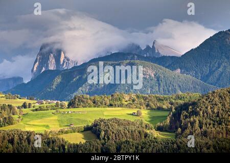 Sassolungo e Sassolopiatto da Villandro Foto Stock