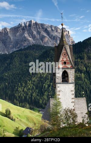 Chiesa di Santa Barbara e Sasso di Santa Croce Foto Stock