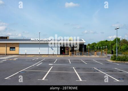 Aziende di Amesbury durante la chiusura di Coronavirus. Wiltshire, Inghilterra Foto Stock