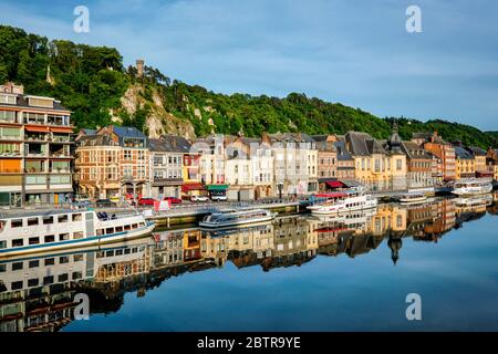 Vista sulla pittoresca città di Dinant. Belgio Foto Stock