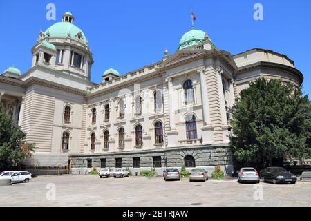 BELGRADO, SERBIA - 15 AGOSTO 2012: Parlamento della Serbia a Belgrado. L'Assemblea Nazionale della Serbia è composta da 250 deput eletti proporzionalmente Foto Stock