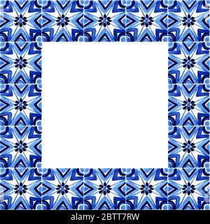 Portoghese Azulejos telaio piastrella. Tradizionale decorazione in piastrelle di mosaico portoghese. Bordo blu acquerello. Ceramiche antiche, abbellite, patrimonio. Pannello dipinto con motivi floreali Foto Stock