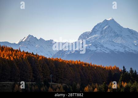 Vista del Monte Cook, Parco Nazionale Aoraki, Alpi del Sud, Nuova Zelanda, autunno Foto Stock