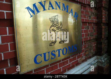 Yangon Custom House, Strand Road, Yangon, Myanmar. Foto Stock