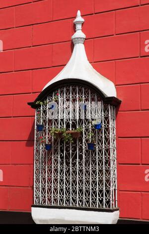 Window, Independencia Street, Trujillo, Perù, Sud America Foto Stock