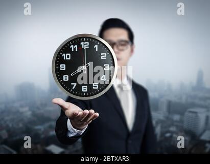 Orologio da uomo d'affari, nuovo business nella collezione della città, studio shot Foto Stock