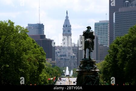 Il monumento a George Washington in Eakins ovale nella parte anteriore del Philadelphia Museum of Art, Fairmount Park, Philadelphia, Pennsylvania, STATI UNITI D'AMERICA Foto Stock