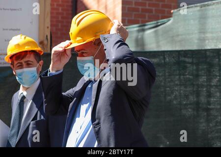 Roma, Italia. 28 Maggio 2020. Il Presidente della Regione Lazio Nicola Zingaretti in una conferenza stampa nel 3° distretto di Tiburtini, per presentare nuovi appartamenti popolari Credit: SPP Sport Press Photo. /Alamy Live News Foto Stock