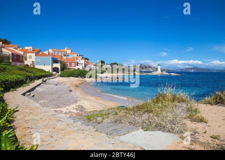 Spiaggia e faro di Porto Faro, Palau, Provincia di Sassari, Sardegna, Italia, Mediterraneo, Europa Foto Stock