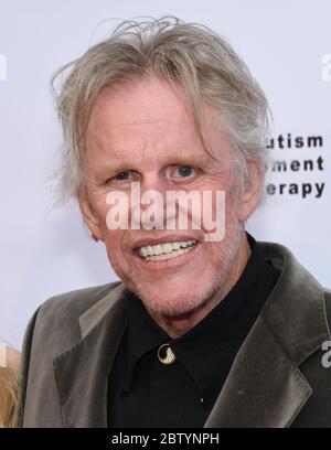 28 maggio 2020: FILE: L'esperienza di MORTE quasi DI GARY BUSEY ha cambiato le sue opinioni sulla vita. In un'intervista con il Guardiano, l'attore di 75 anni racconta il suo incidente motociclistico del 1988, dopo di che, dice, è morto e tornato in vita. NELLA FOTO: 1 giugno 2019, Studio City, California, USA: Gary Busey partecipa al 7° Torneo annuale di Poker ed Asner & Friends Celebrity Night presso gli studi CBS Radford di Studio City, California. (Immagine di credito: © Billy Bendight/ZUMA Wire) Foto Stock