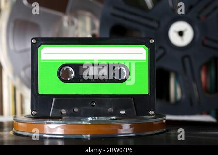 Cassetta compatta e altri supporti di registrazione e memorizzazione audio Foto Stock