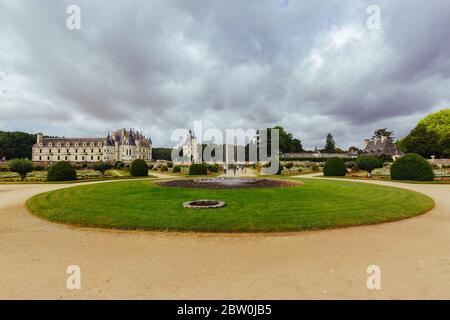 23 luglio 2017, castello di Chenonceau. Francia. Facciata del castello medievale delle Signore. Castello medievale reale di Chenonceau parco e giardino. Chenonceau Foto Stock