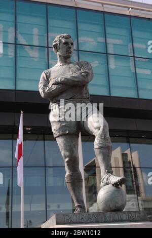 Monumento di Bobby Moore, stadio di Wembley, Londra Foto Stock