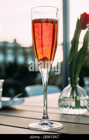 cocktail sul tetto Foto Stock