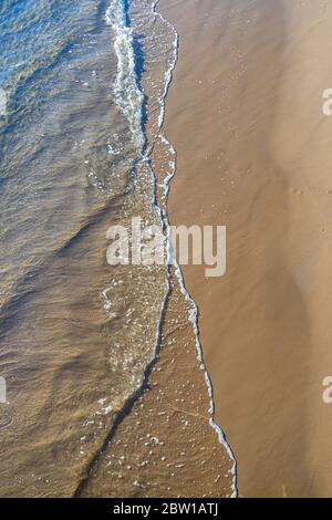 Spiaggia di sabbia costa in alto Foto Stock