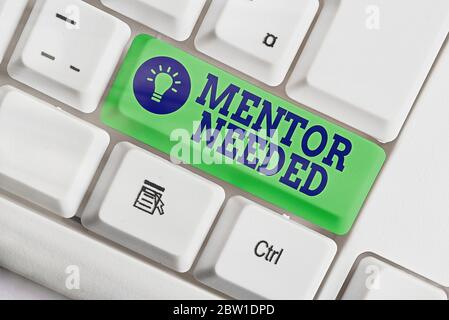 Testo di scrittura per parola Mentor necessario. La vetrina di foto di affari ha desiderato l'aiuto per più esperto o più informato un individuo Foto Stock
