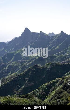 Vista panoramica da El Bailadero , Anaga montagne, Tenerife, Spagna Foto Stock