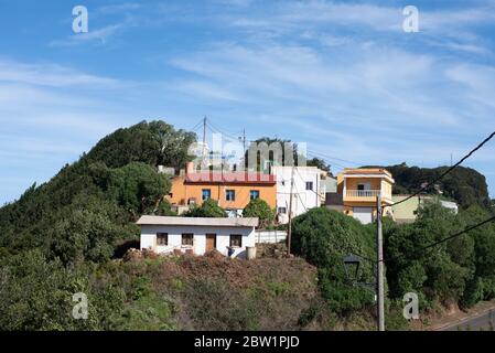 Anaga montagne Tenerife, Spagna - 28 Dicembre, 2019. Piccolo villaggio in montagna Anaga , Tanerife, Spagna, Foto Stock