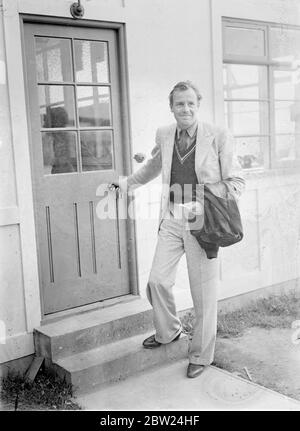 Serie speciale di Geoffrey de Havilland durante il volo di prova del prototipo DH.91 Albatross, G-AEVV, su Hatfield, settembre 1938 Foto Stock