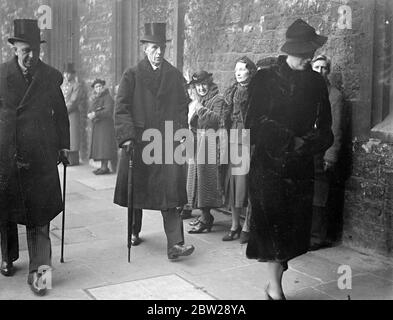 Lord Halifax al servizio Abbey per il signor MacDonald. Lo statista costituì una parte considerevole della congregazione quando il servizio funebre per il signor Ramsay MacDonald si svolse nell'Abbazia di Westminster. Spettacoli fotografici, Lord Halifax, Signore Presidente del Consiglio, in arrivo per il servizio. 26 novembre 1937 Foto Stock