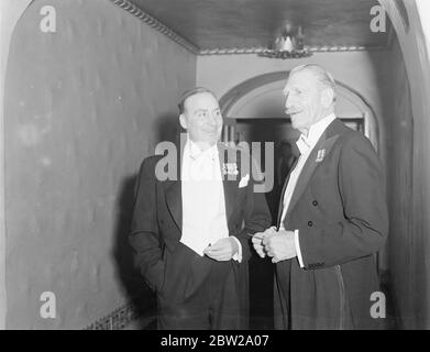 Da sinistra a destra, Alan Mowbray e C Aubrey Smith. Foto Stock