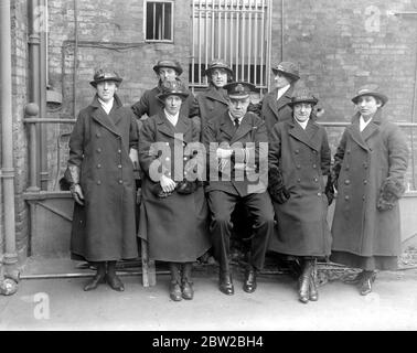 Chiavi, autisti. Aprile 1918 Foto Stock