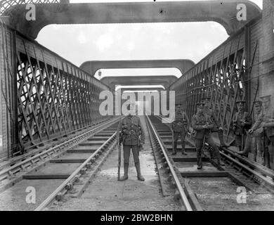 Mobilitazione dell'Inghilterra. Royal Dublin Fusiliers a Rochester. Foto Stock