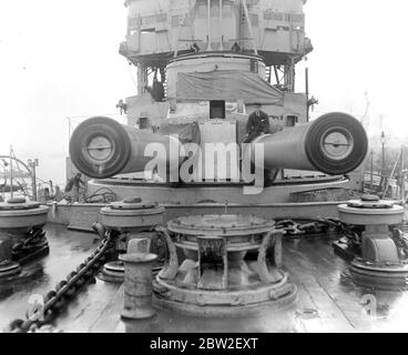 Lord Jellicoe parte dalla Nuova Zelanda per un tour dell'India e dei domini. 12 cannoni della Nuova Zelanda Foto Stock