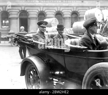Townsend generale presso la sede del prestito della Vittoria. 10 luglio 1919 Foto Stock