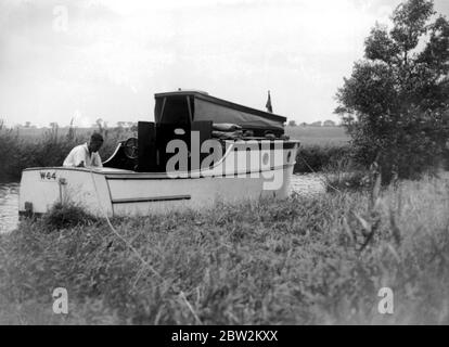 Crociera di un giorno sulle Broads, Norfolk. 1933 Foto Stock