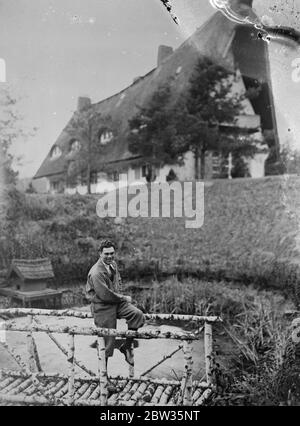 Max Schmeling a casa a Bad Saarow, Germania. Marzo 1933 Foto Stock