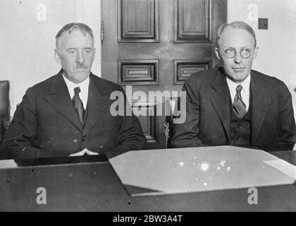 Heny H Stinisan e James Grafton Rogers di Denver, Colorado. Aprile 1934 Foto Stock