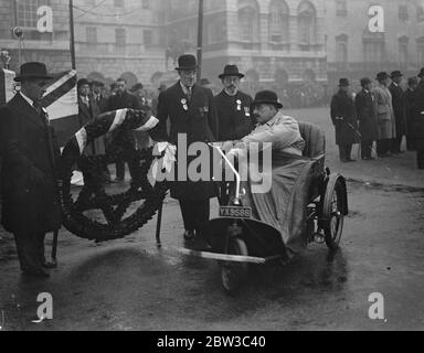 Gli ex militari ebrei si incontrano al Cenotaph di Londra . 4 novembre 1934 Foto Stock