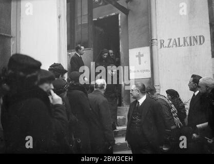 La principessa Marina partecipa al servizio memoriale per il Re Alessandro di Jugoslavia . 17 novembre 1934 Foto Stock