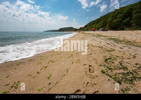 Spiaggia di Karadere in estate, vicino Varna, Bulgaria Foto Stock