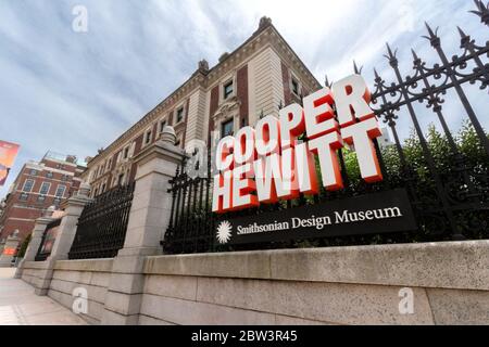 Il Cooper Hewitt Smithsonian Design Museum. Fondato nel 1896, è l'unico museo statunitense di design storico e contemporaneo. Foto Stock