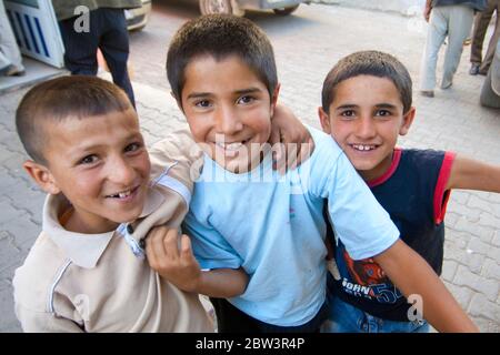 Asien, Türkei, Provinz Bingöl, Karliova, Kinder Foto Stock