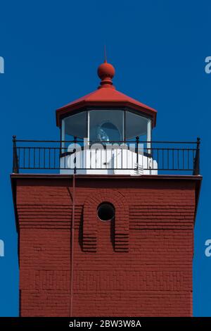 Due fari Harbors lungo il lago Superior Foto Stock