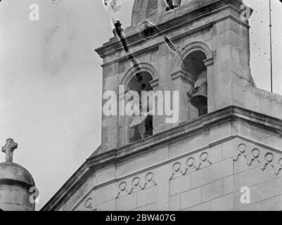 L'arrivo delle truppe nazionaliste a San SebastiÃ¡n / Donostia. San Sebastian: [? Caratteristiche architettoniche di una chiesa / cattedrale ?] Settembre 1936 Foto Stock