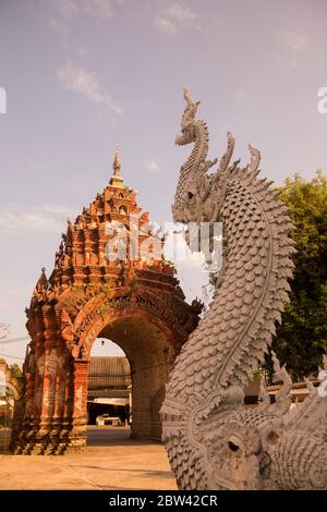 Il Wat Phra non o Wat Chetawan nella città di Chiang Rai nel nord della Thailandia. Thailandia, Chiang Rai, novembre 2019 Foto Stock