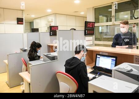 Brescia, Brescia, Italia. 29 maggio 2020. Coronavirus Emergency - fase due la donazione di sangue con nuove leggi sulla sicurezza donatori in ricezione befor Blood Donation Credit: Matteo Biatta/ZUMA Wire/Alamy Live News Foto Stock