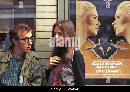 ANNIE HALL 1977 United Artists film con Diane Keaton e Woody Allen Foto Stock