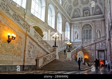 L'interno del palazzo reale di Napoli. Foto Stock