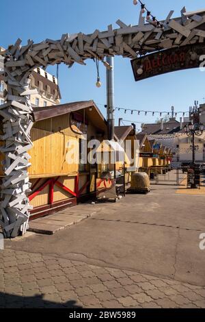 Fiera della città, in quarantena. Mercato alimentare senza persone. Odessa. Ucraina. 2020.05.01. Foto Stock